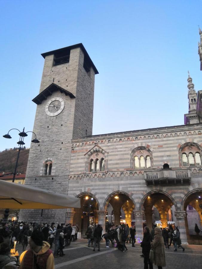Appartamento Aleph With Private Parking, Next Train Station Como Eksteriør billede